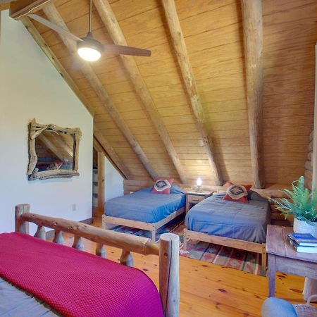 Cozy Log Cabin Getaway With Fire Pit And 3 Acres! Ruckersville 외부 사진
