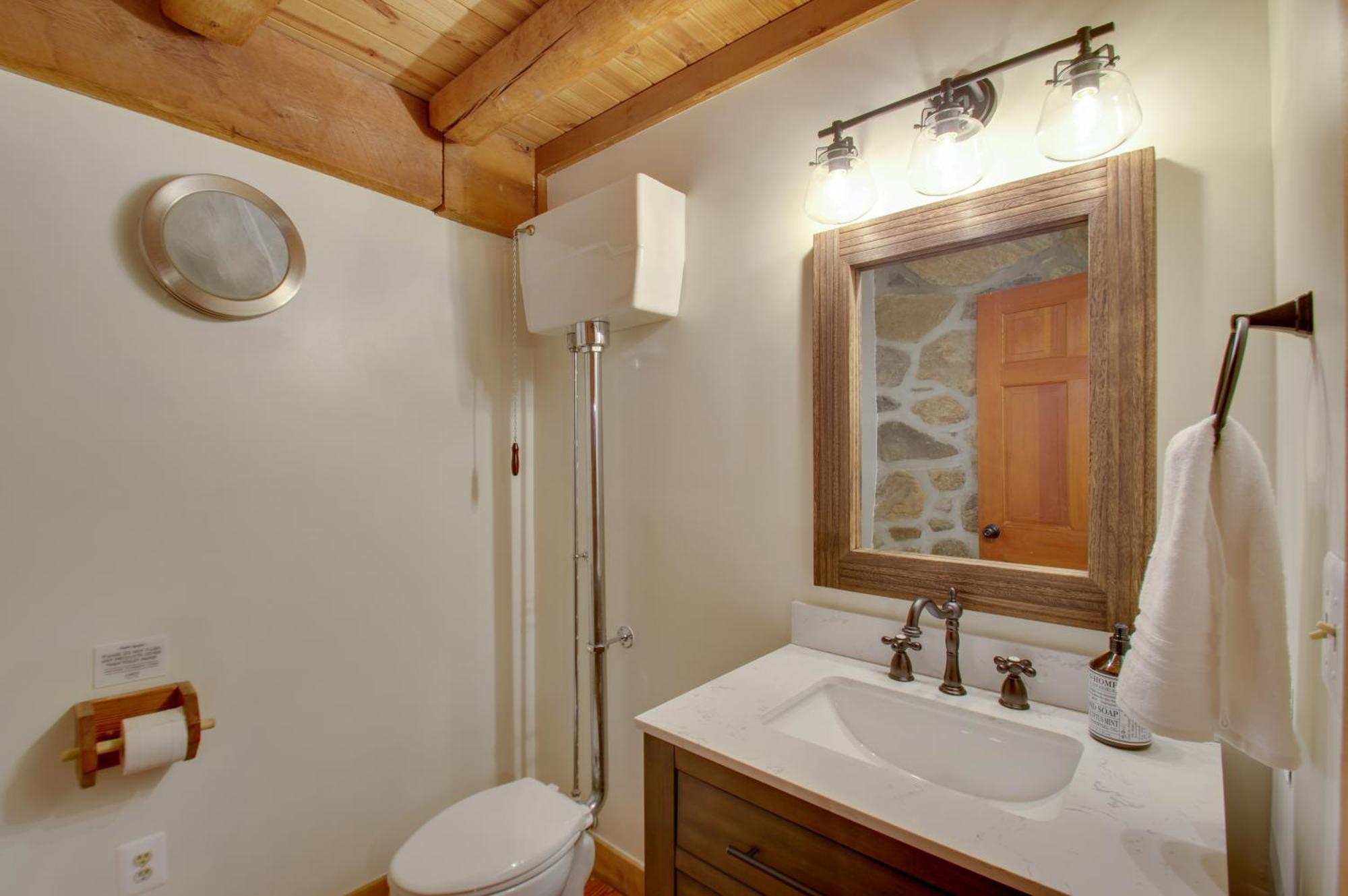 Cozy Log Cabin Getaway With Fire Pit And 3 Acres! Ruckersville 외부 사진