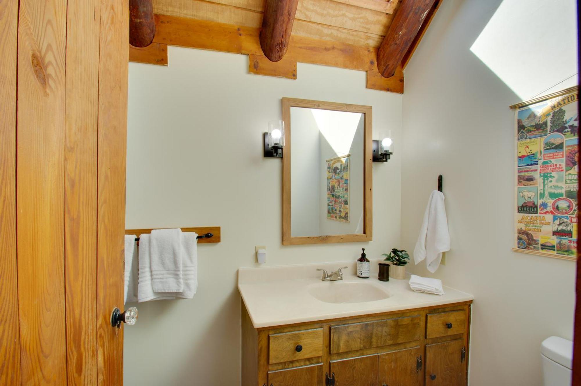 Cozy Log Cabin Getaway With Fire Pit And 3 Acres! Ruckersville 외부 사진