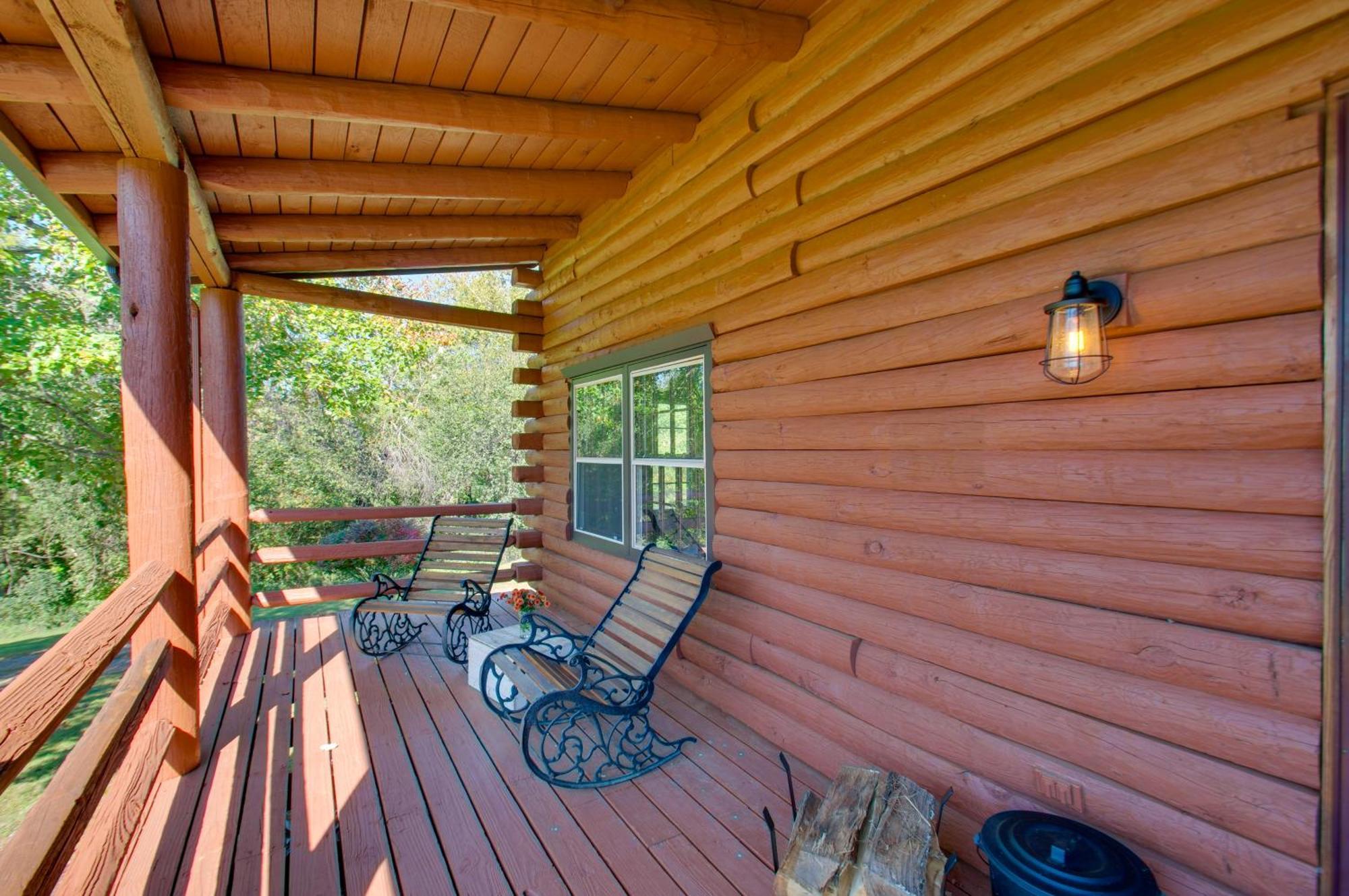 Cozy Log Cabin Getaway With Fire Pit And 3 Acres! Ruckersville 외부 사진